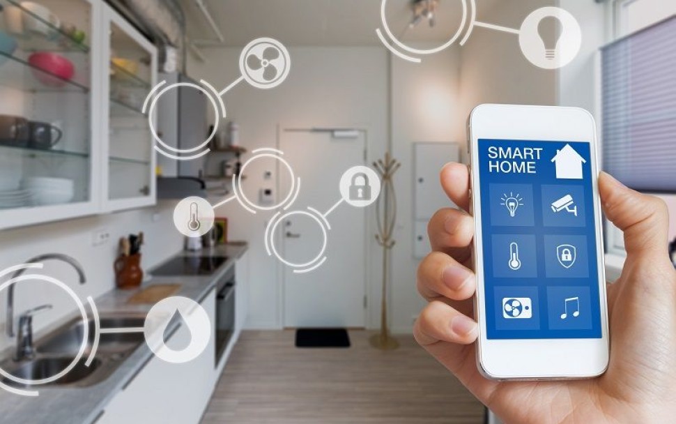 خانه‌های هوشمند (Smart Homes)